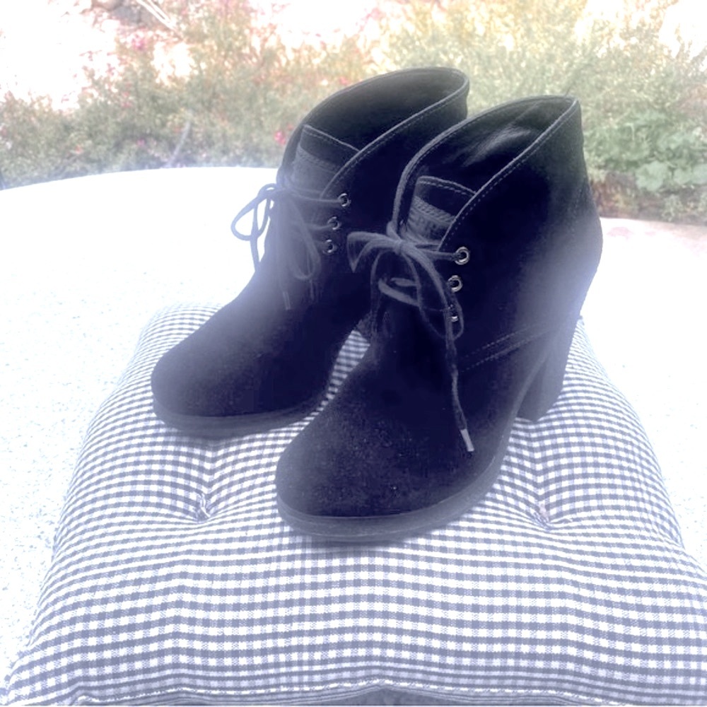 Prada Suede Platform Lace Up Ankle Booties. Excellent Condition.  Classic & Sexy